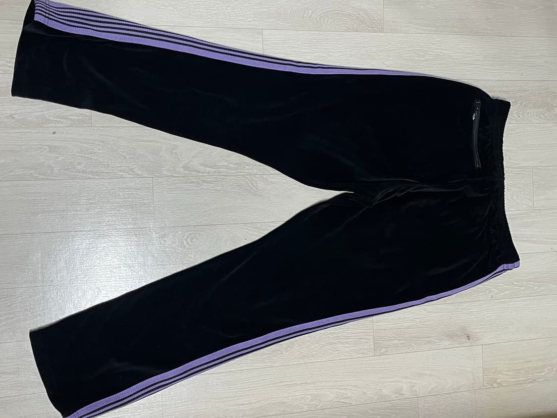 니들스 내로우 트랙 팬츠 벨루어 블랙 상품이미지3