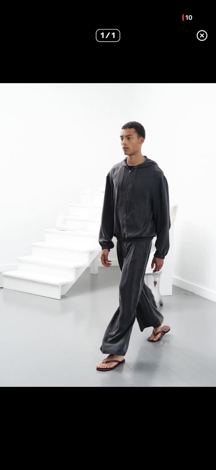 (구매) 아모멘토 큐프로 집업 차콜 L 상품이미지1