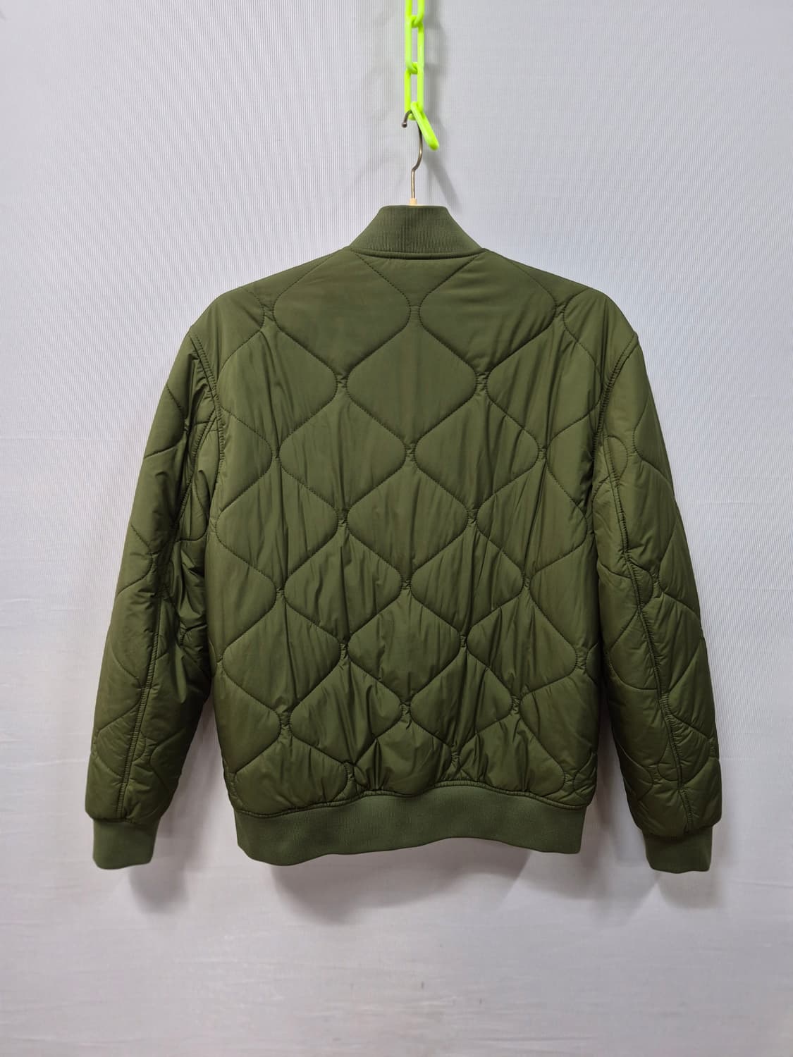 타미힐피거 카키 퀼팅 봄버 자켓 남성M 상품이미지2