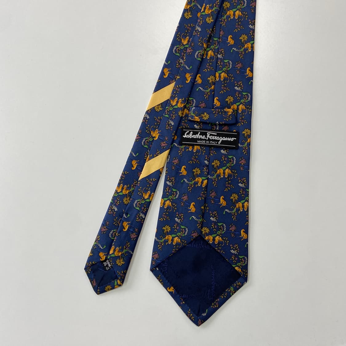 페레가모(Ferragamo) 명품 정품 넥타이 상품이미지3