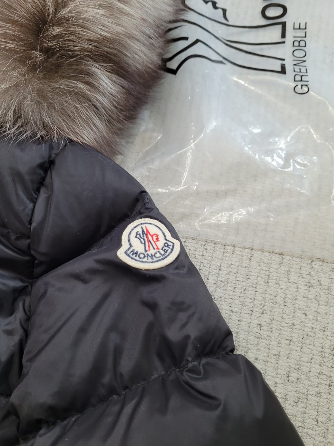 <새상품>몽클 패딩 2사이즈 상품이미지4