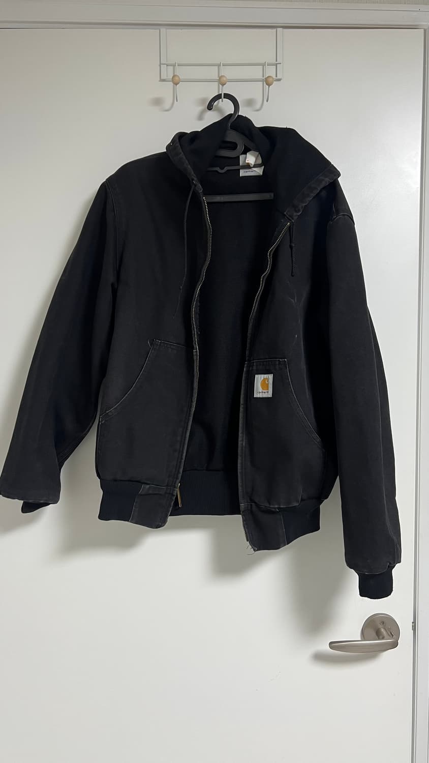 M 빈티지 칼하트 액티브 자켓 판매합니다. 블랙 상품이미지1