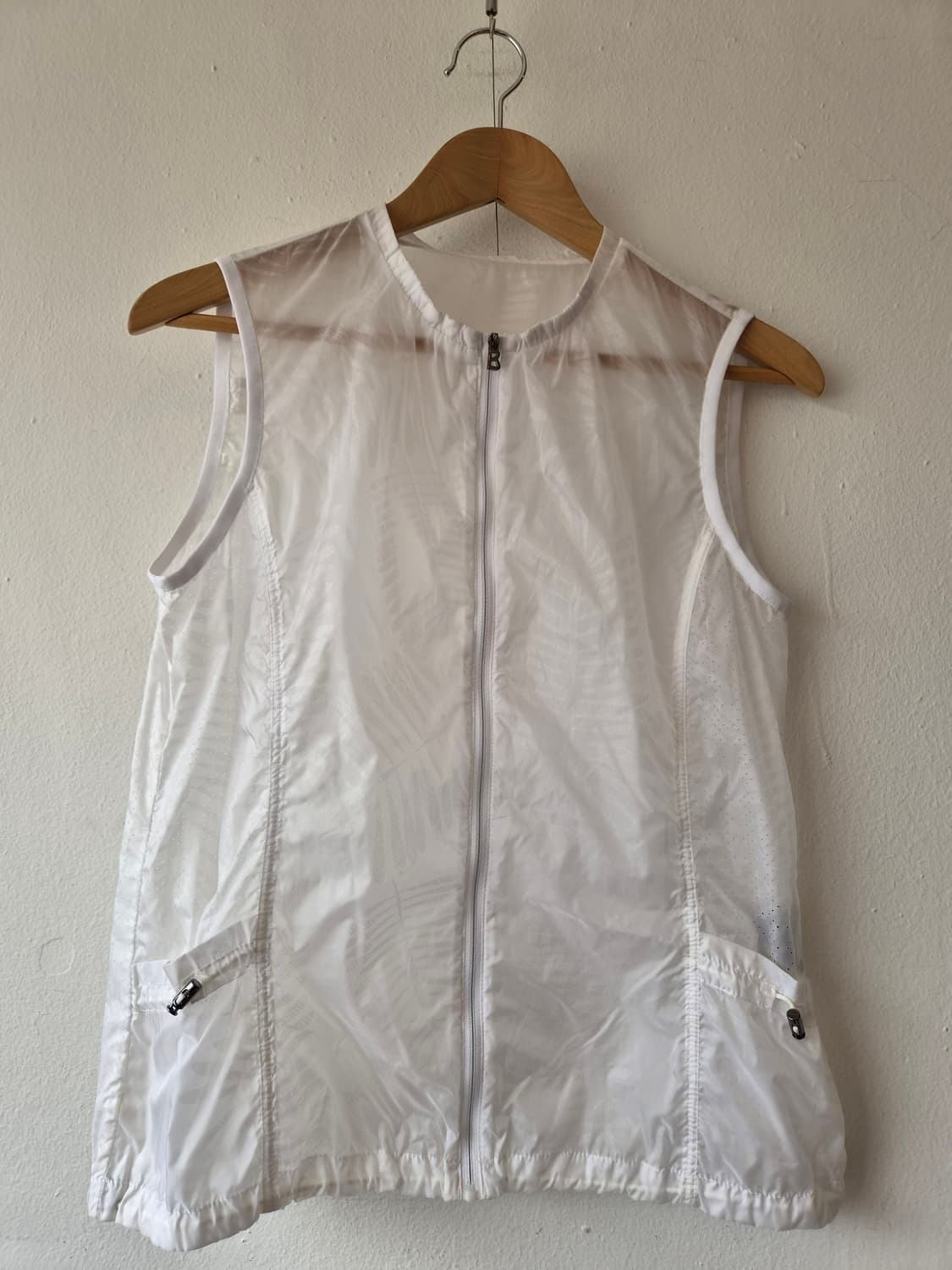 보그너 여성 초경량바람막이조끼 95사이즈 상품이미지2