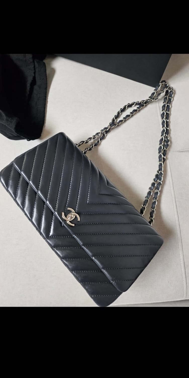 샤넬 쉐브론 플립백 라지 상품이미지2