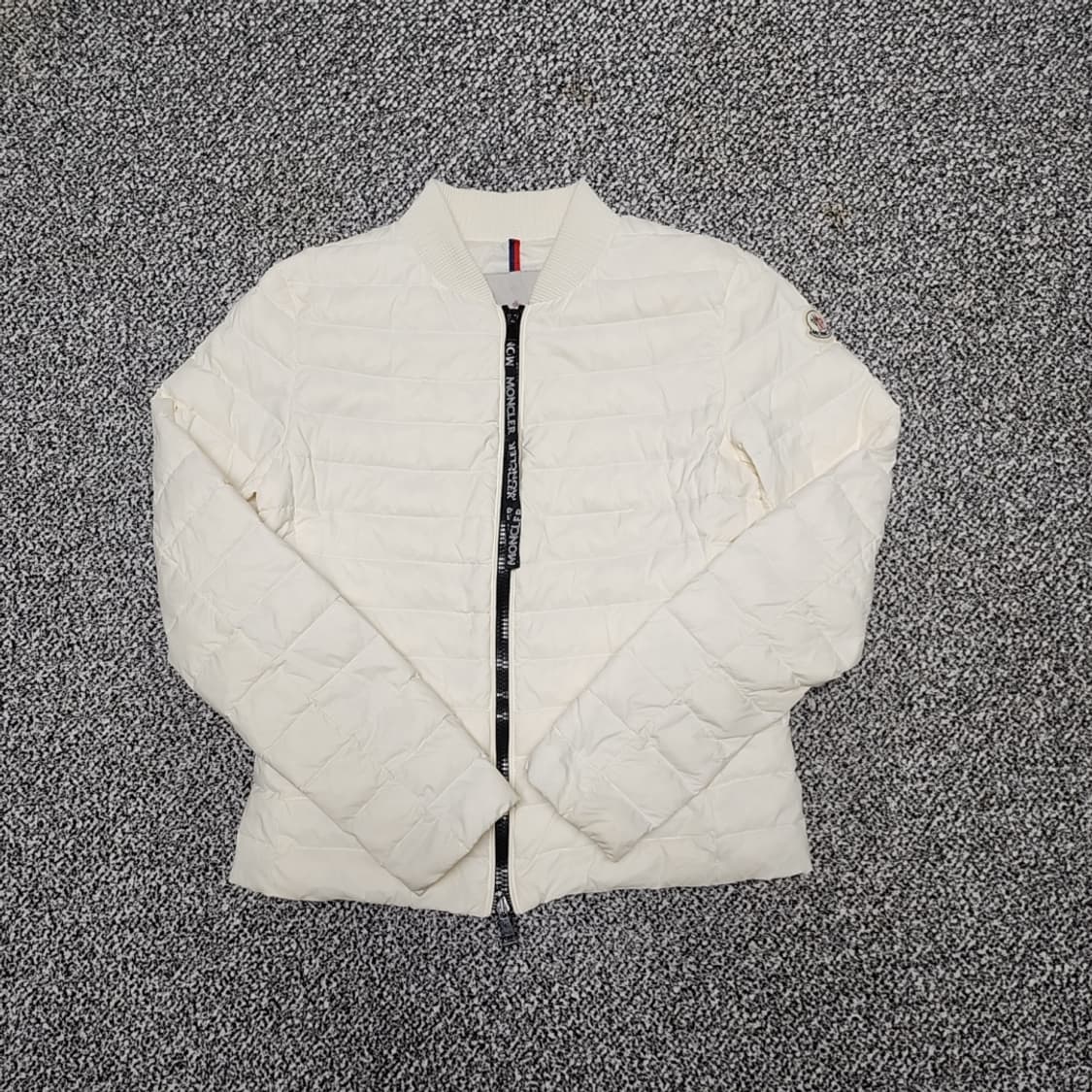 몽클레어 경량패딩 1사이즈 상품이미지1