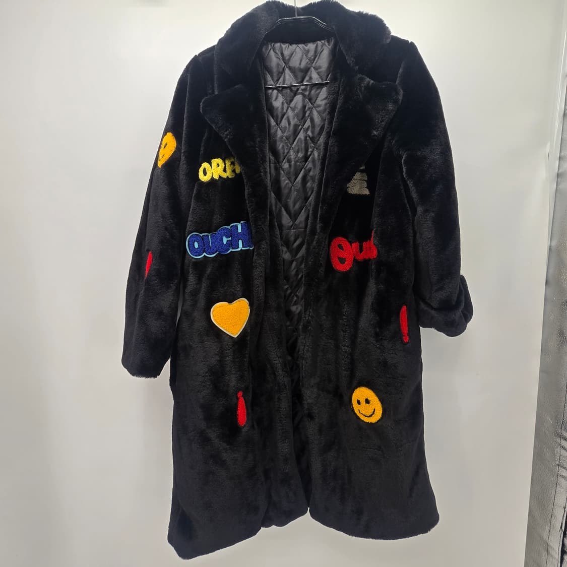 블랙 퍼 코트 패치 장식 상품이미지9