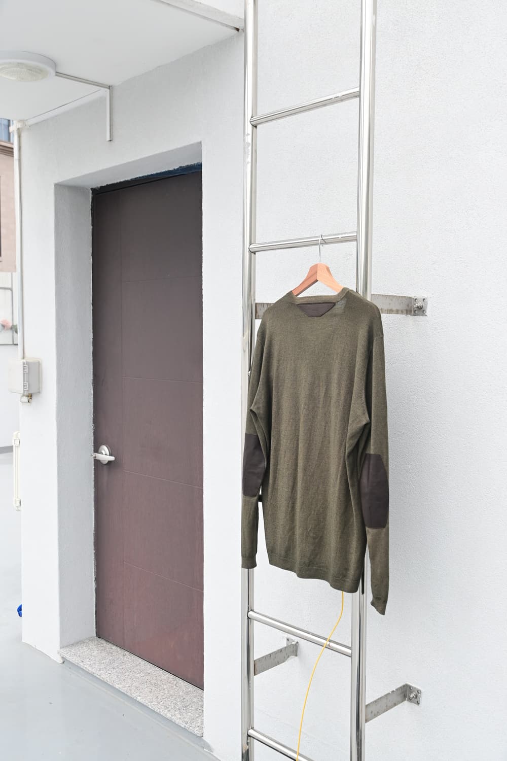 Leather Patch Silk Wool Sweater 상품이미지4