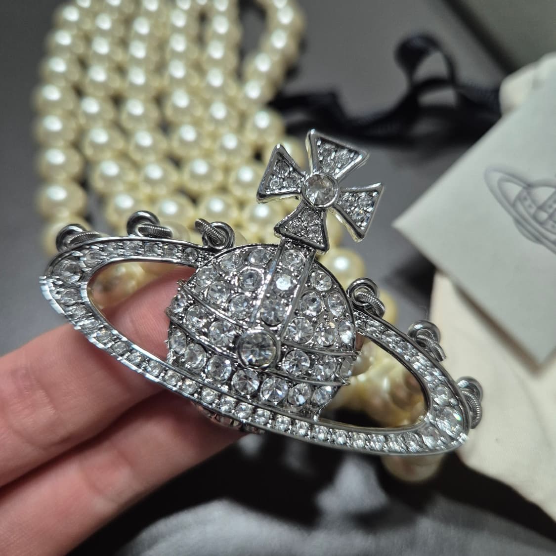 비비안웨스트우드 3줄 쓰리펄 초커 더글로리 임지연  상품이미지4