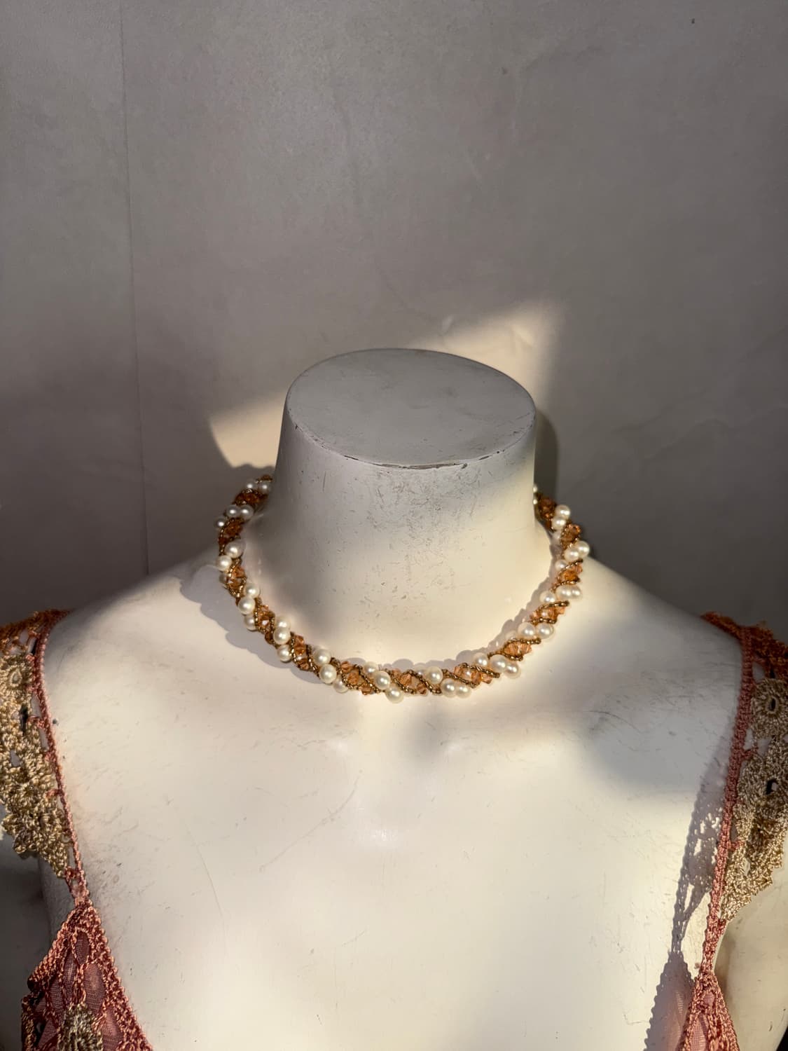 Coral pearl beads twist choker 상품이미지3