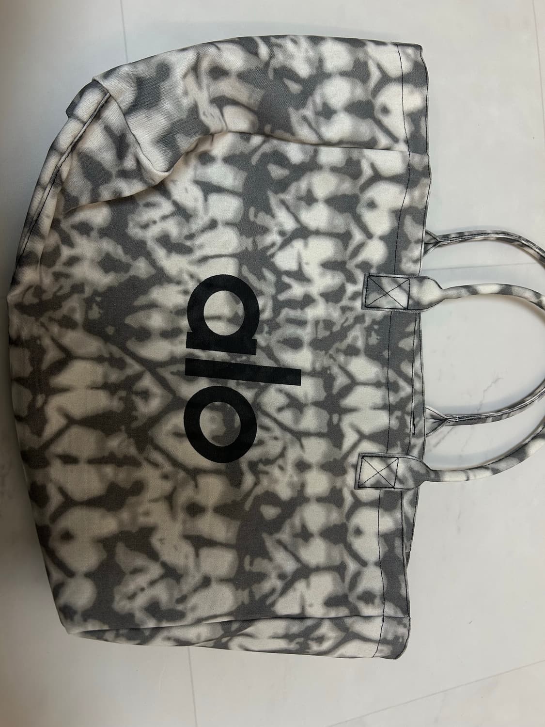 Alo 가방 팝니다 상품이미지1