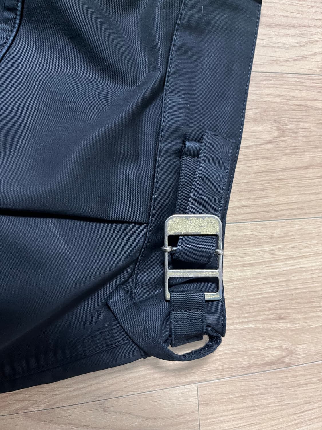 yiyae 이예 하드 팬츠 블랙 L사이즈 팝니다. 상품이미지4