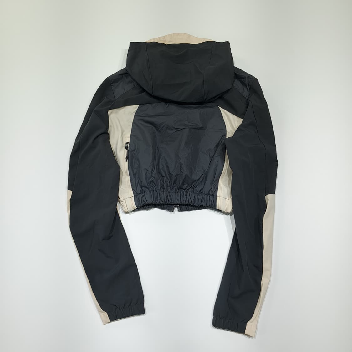 CL988 아디다스 해양재활용소재 그레이크림 크롭 바람막이 자켓 상품이미지5