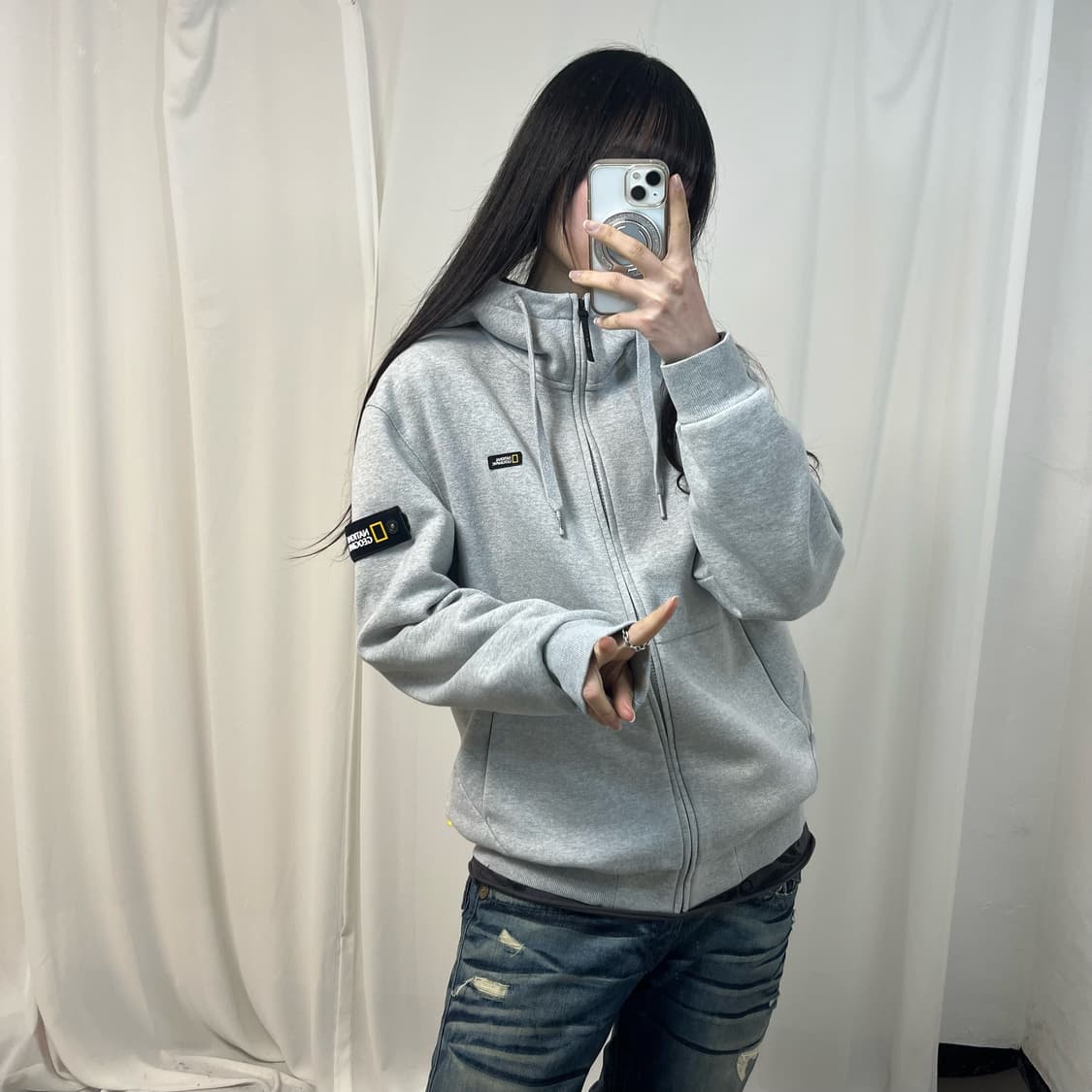 National Geographic grey zip-up hoodie   상품이미지1