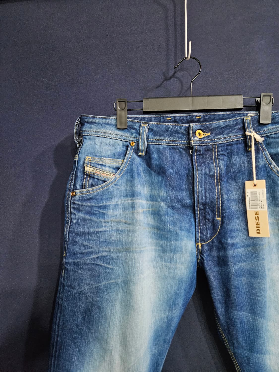 디젤 블루 남성 슬림핏 허리 32 데님팬츠  상품이미지4