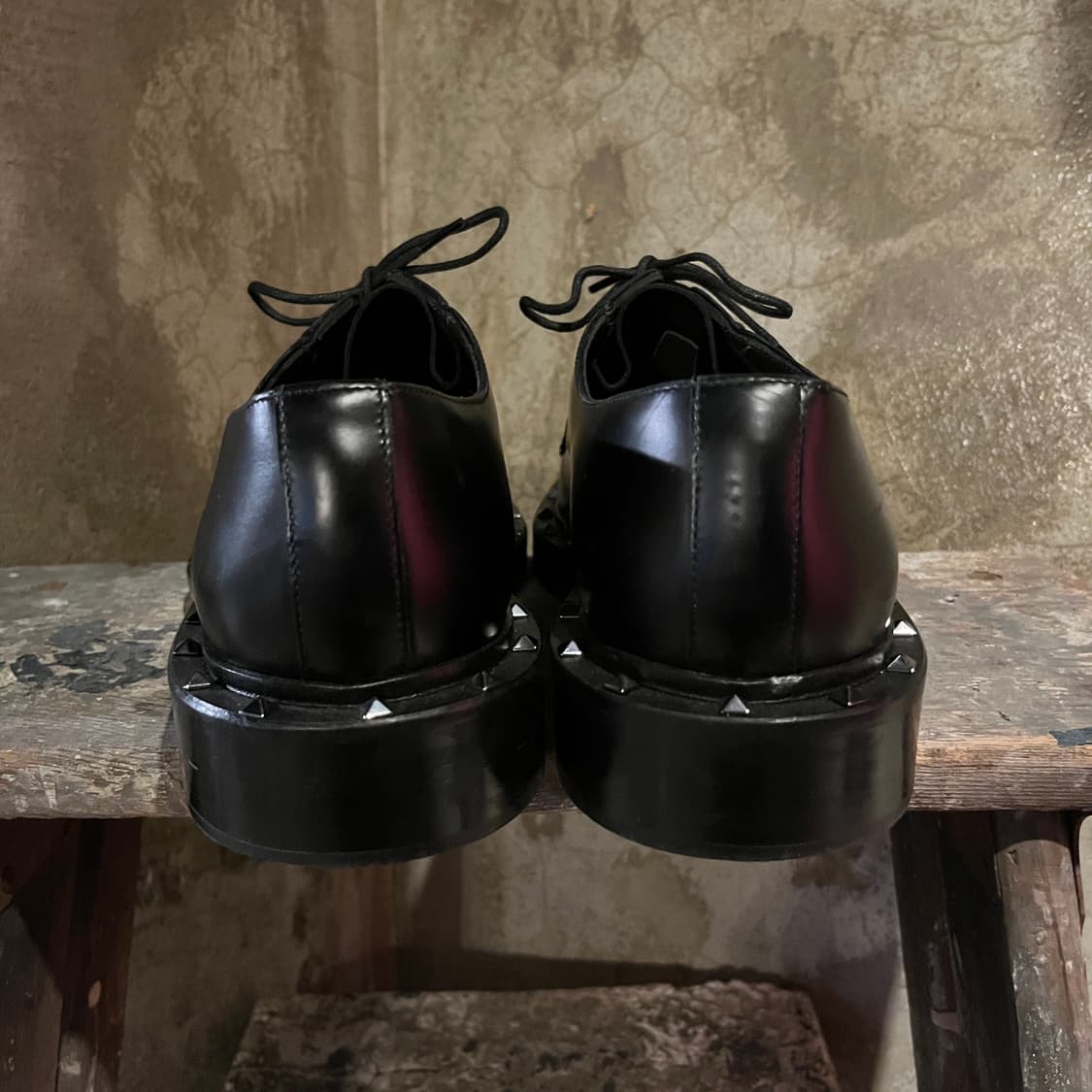 발렌티노 락스터드 블랙 더비 슈즈 상품이미지6