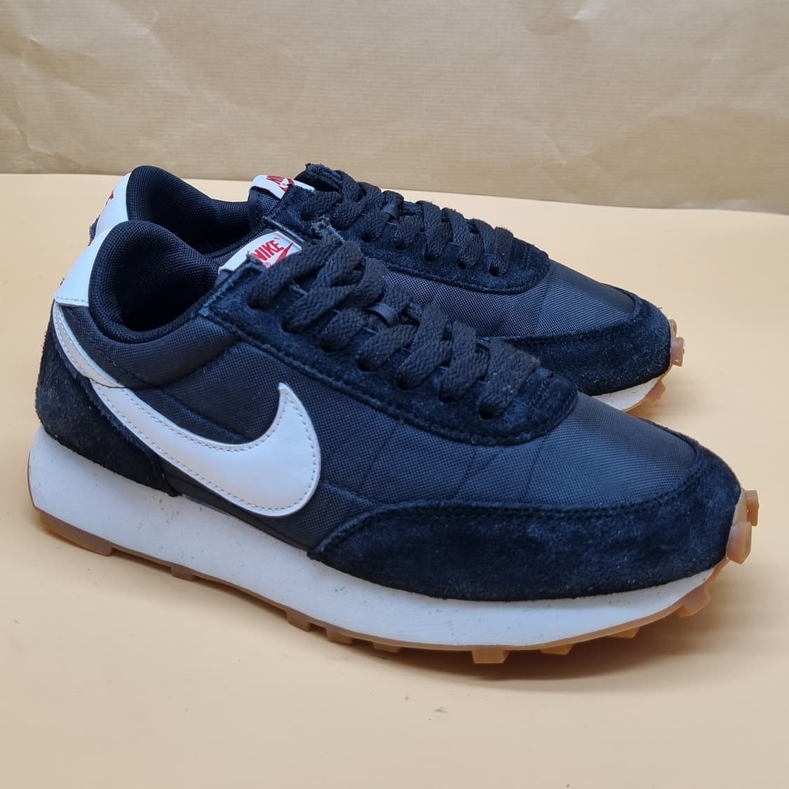 나이키 데이브레이크 검흰 여성운동화230 상품이미지1