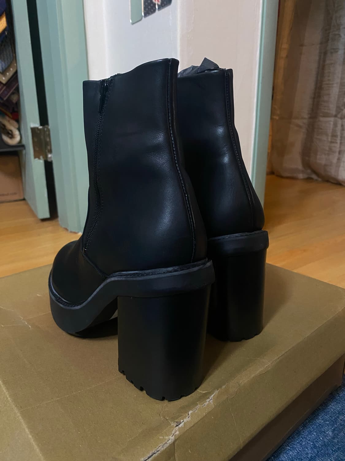 ASOS 청키 하이힐 부츠 상품이미지4