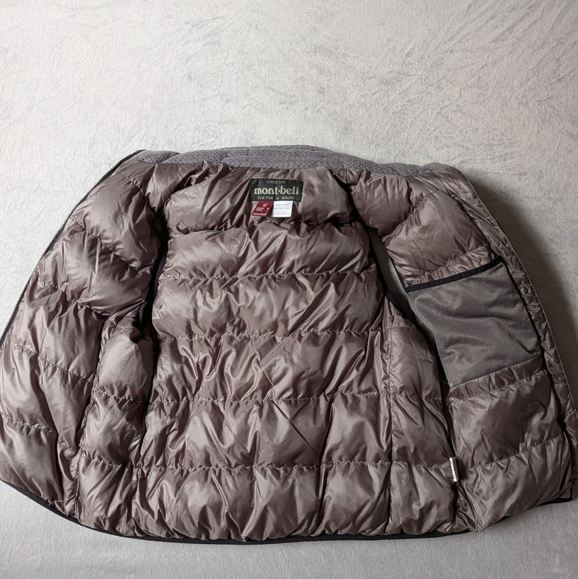 10s 몽벨 라이트 다운 베스트 블랙 상품이미지3
