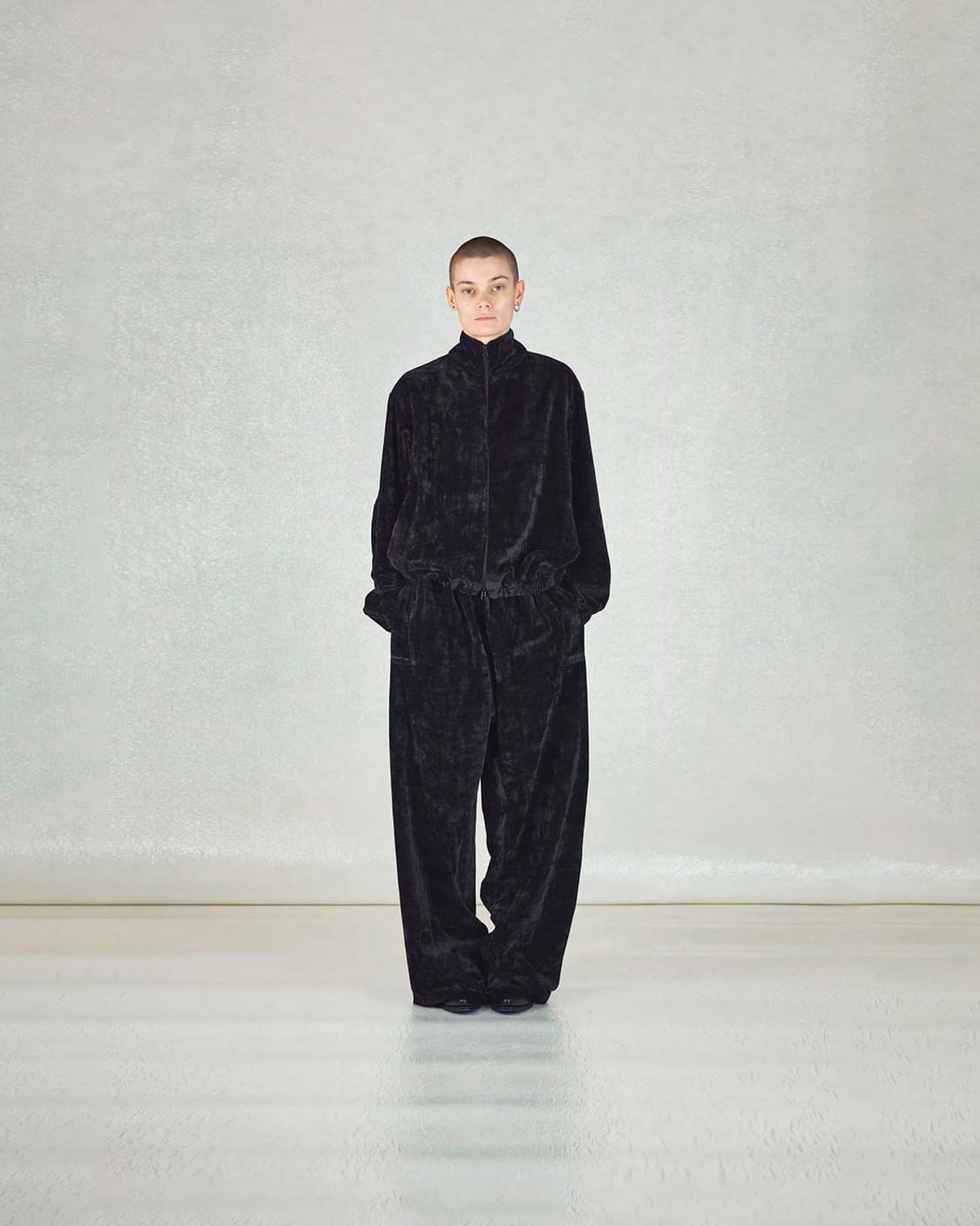 아모멘토 velvet zip up jumper 상품이미지4