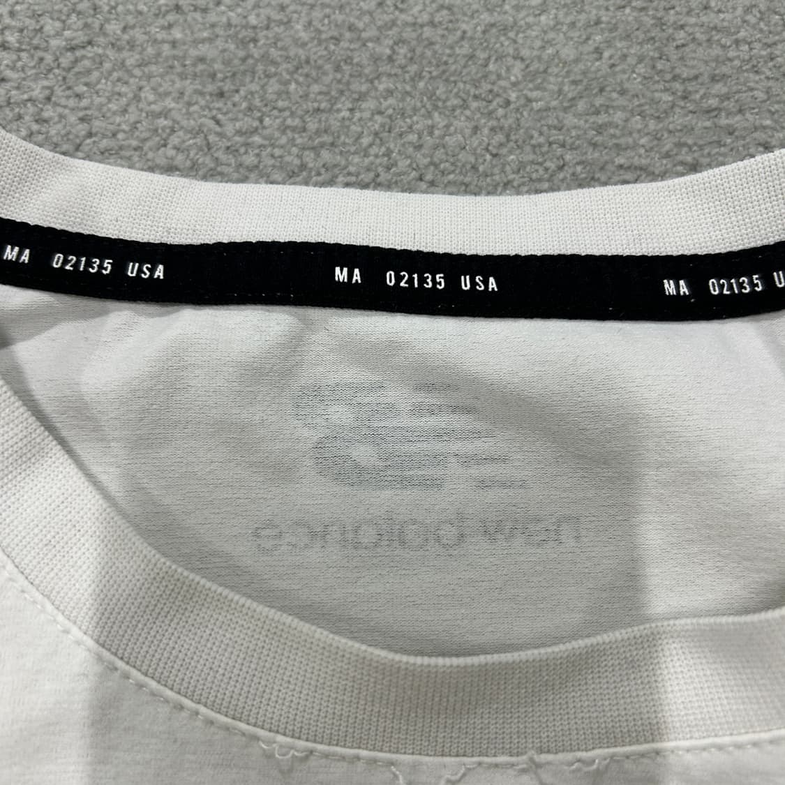 뉴발란스 화이트 여성반팔  상품이미지2