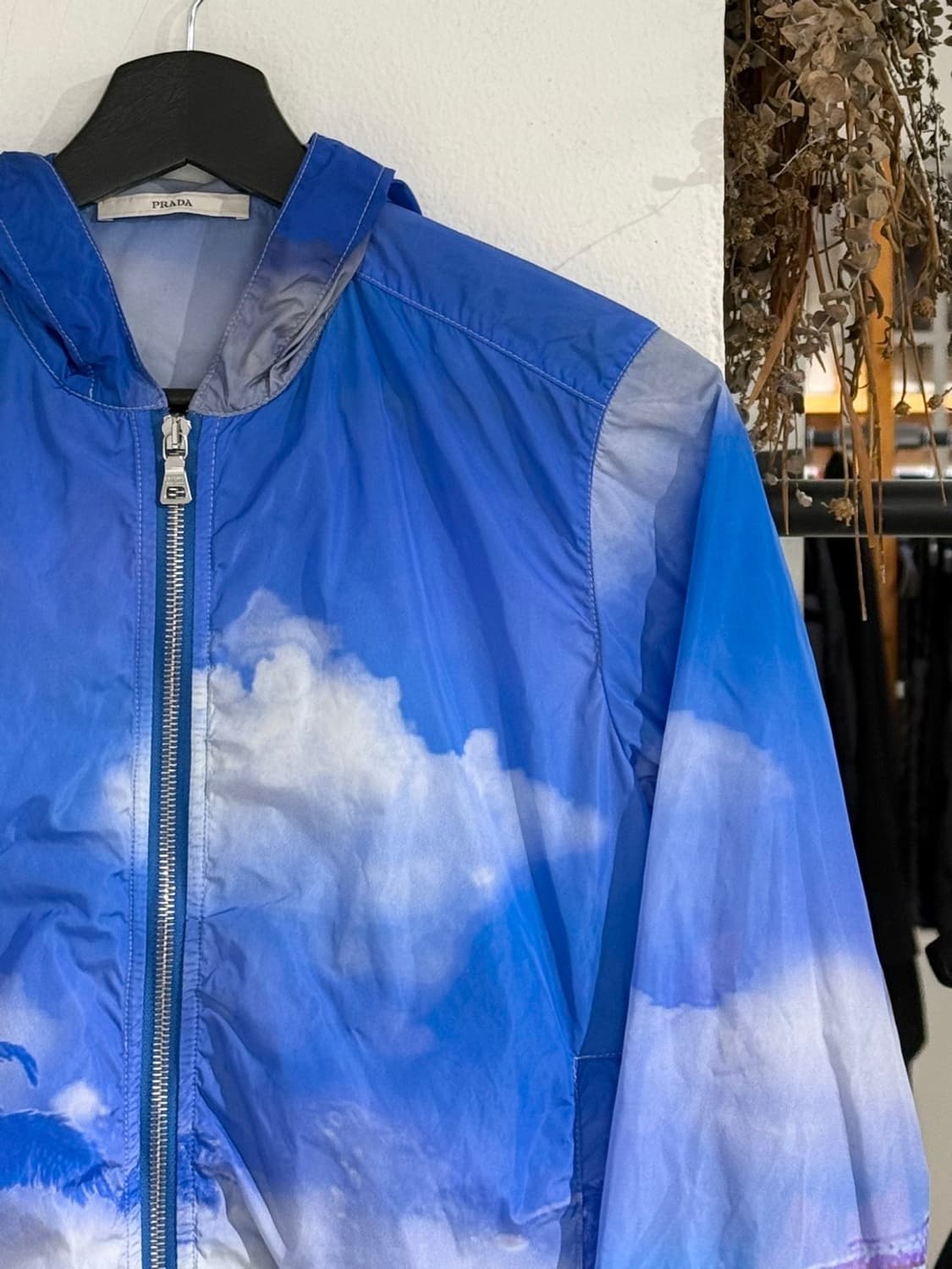 프라다 10ss 블루 트로피컬 프린팅 윈드 브레이커 상품이미지3