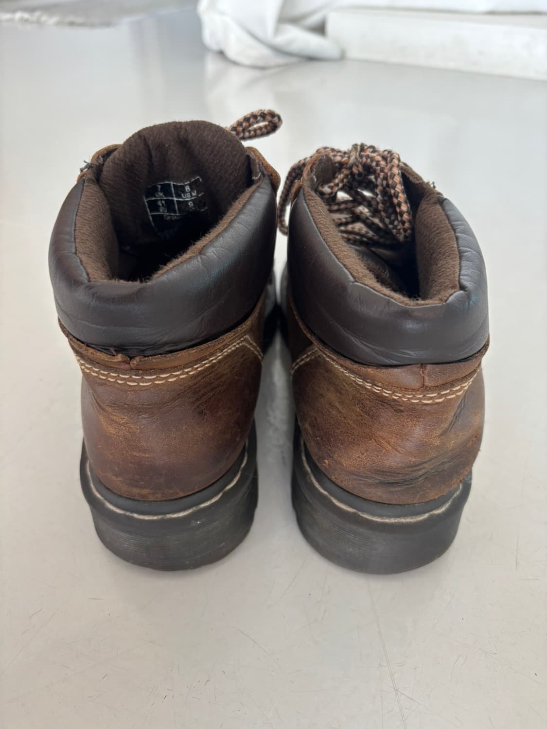 Dr.Martens Pilloy Boots 상품이미지6