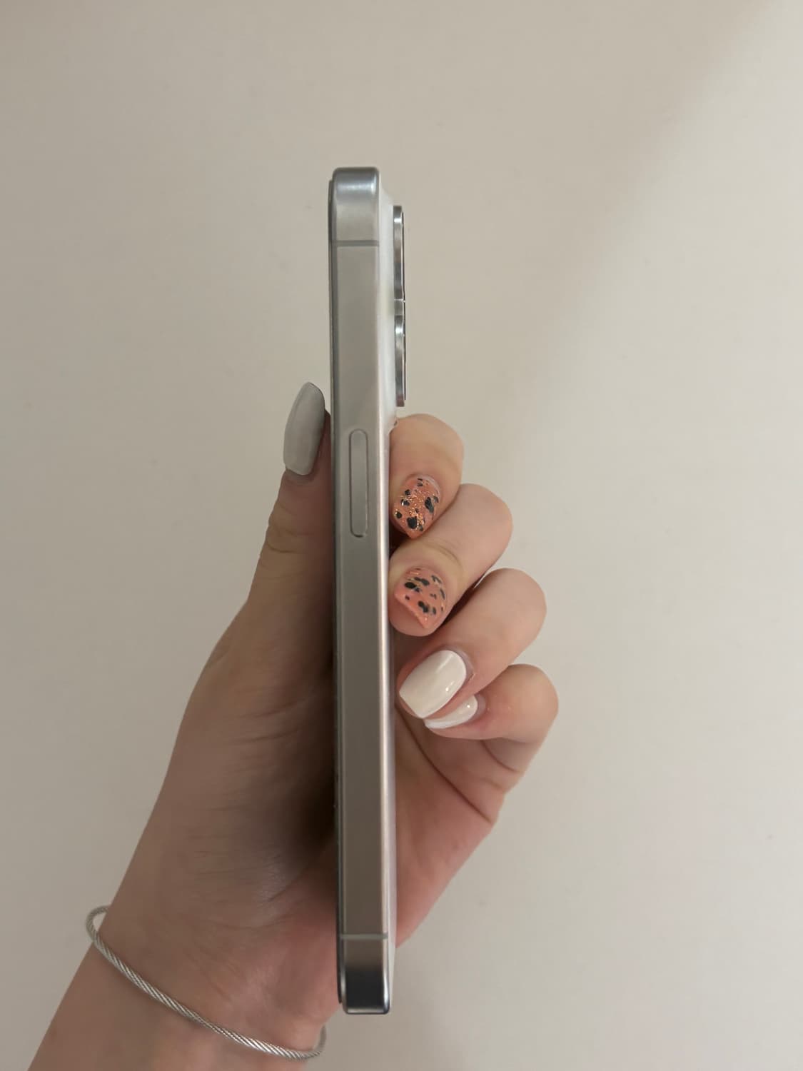 아이폰 15 프로 256GB 실버 상품이미지4