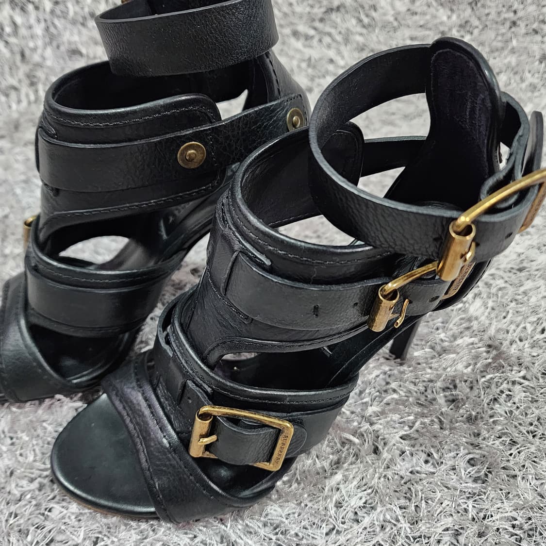 버버리 스트랩 샌들 36 상품이미지4