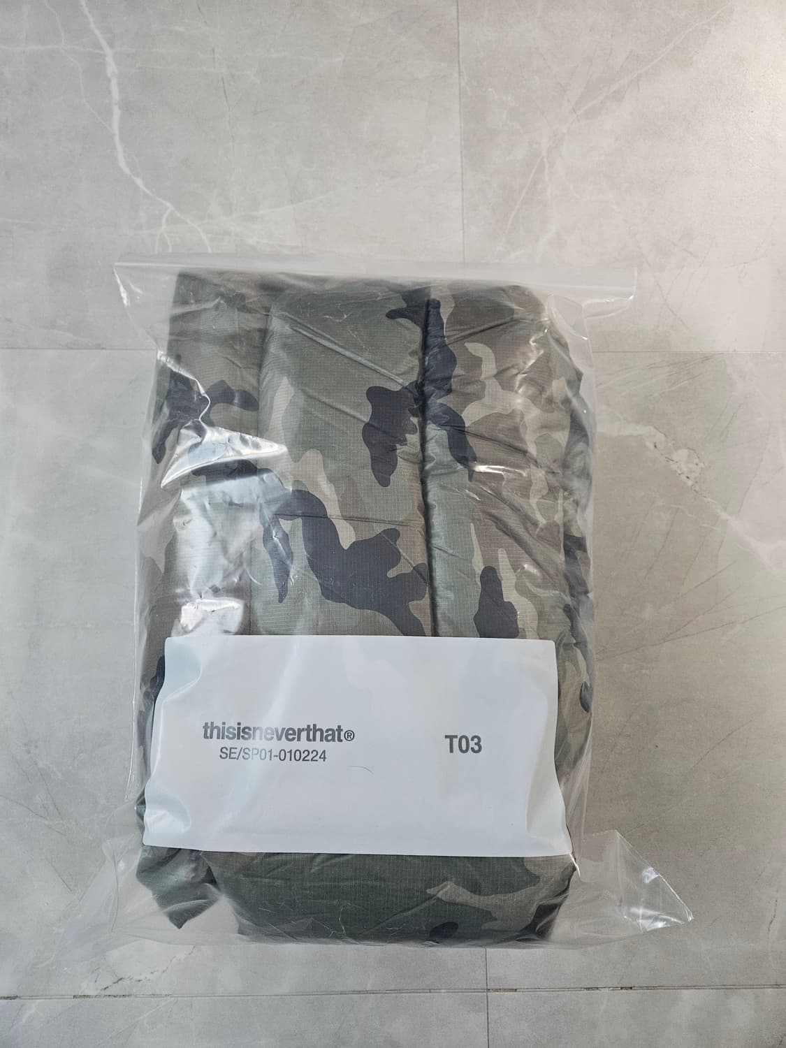 [S] 디스이즈네버댓 퍼텍스 리버시블 패딩 카모

새상품

사이즈: S 상품이미지4