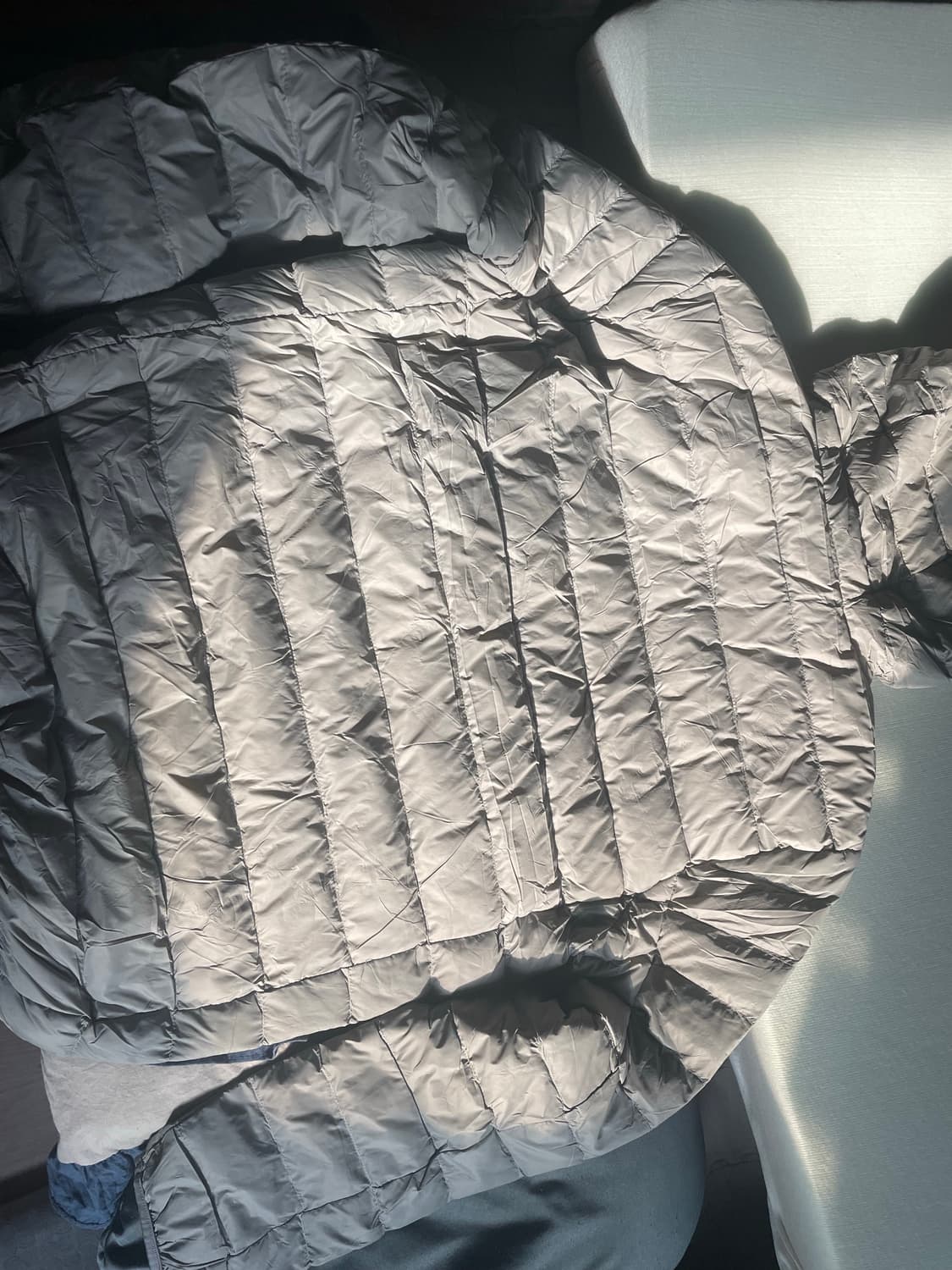 베이프 그레이 경량 패딩 상품이미지4