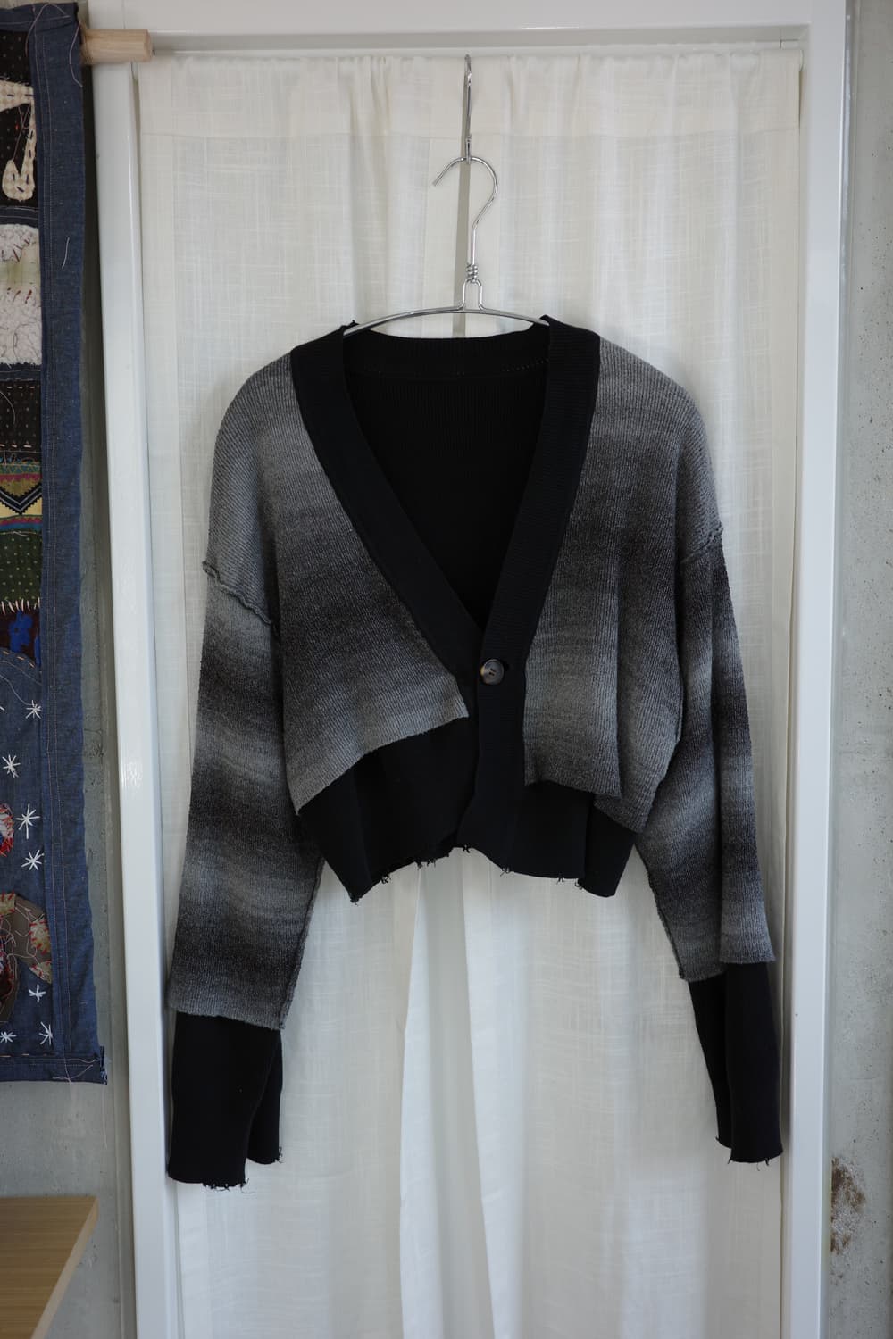 Perverze 퍼버즈 리버시블 크롭 니트 가디건 상품이미지1