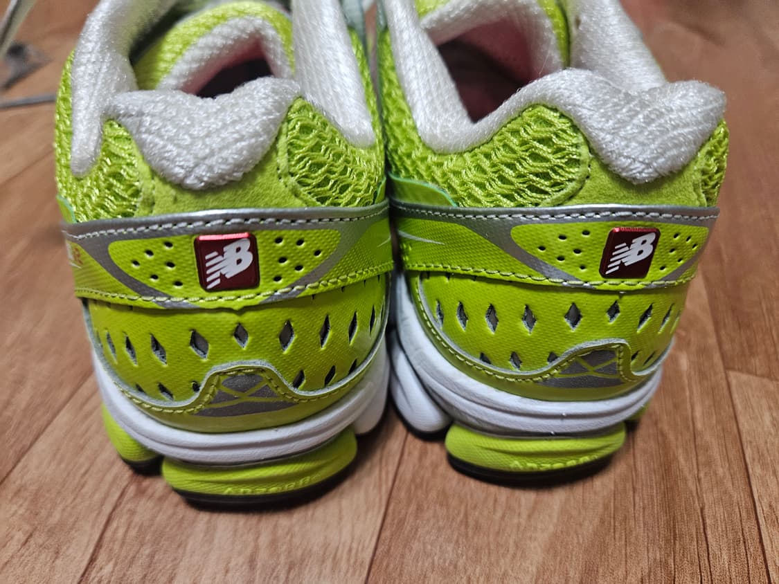 [220]뉴발란스 1080v2 상품이미지4