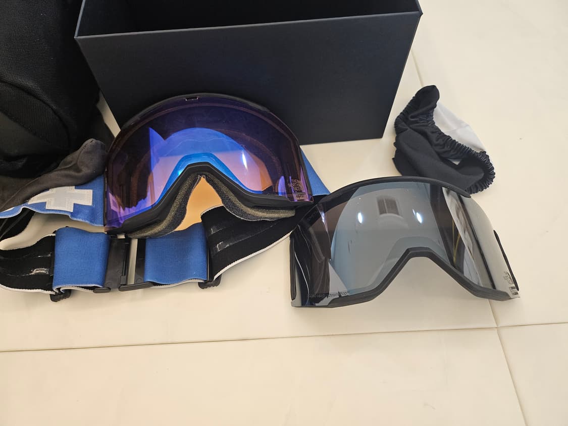 슈프림X노스페이스 스미스 레스큐 고글 상품이미지1