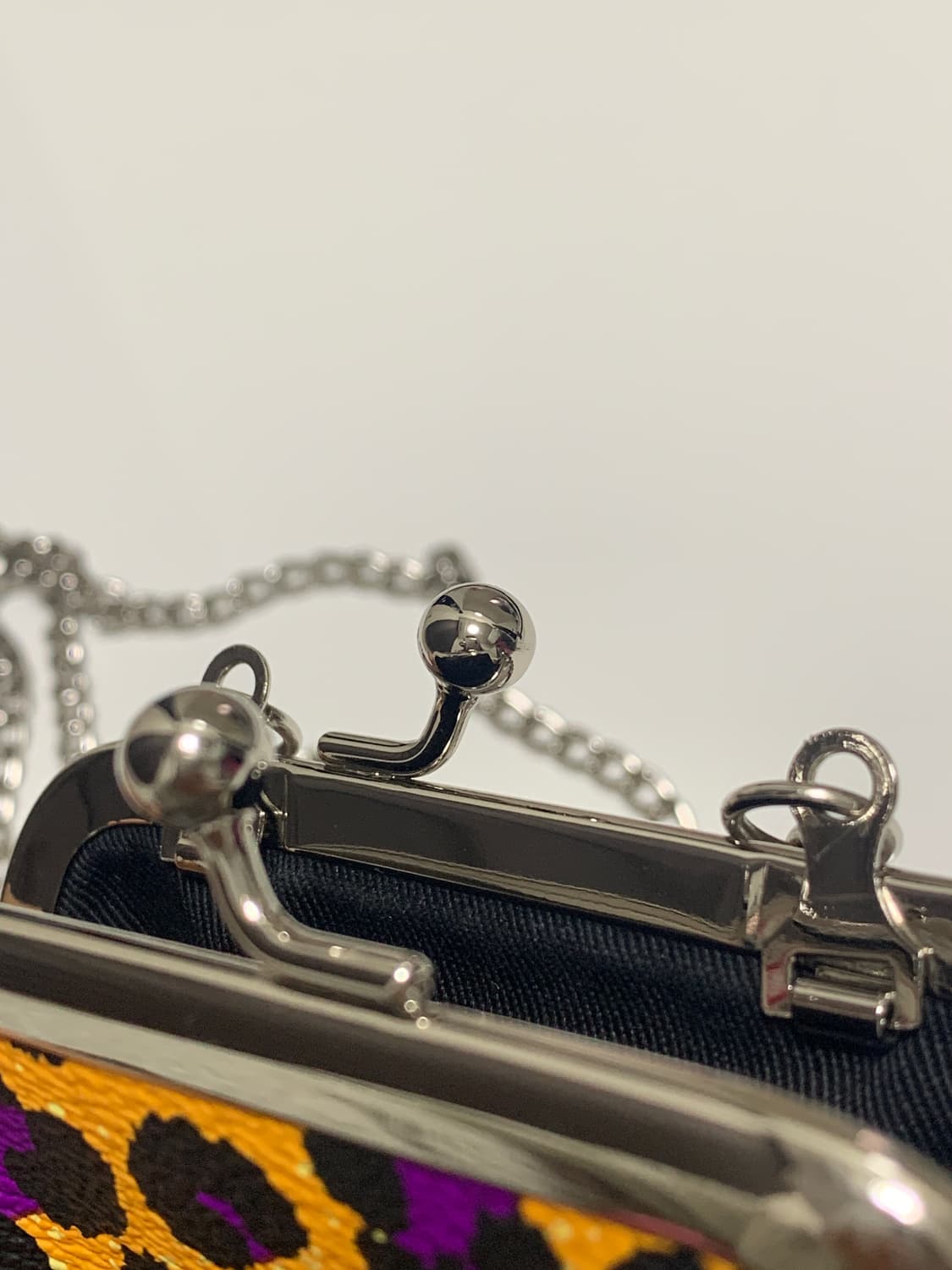 비비안 웨스트우드 애니 미니 야스민 체인 지갑 상품이미지3