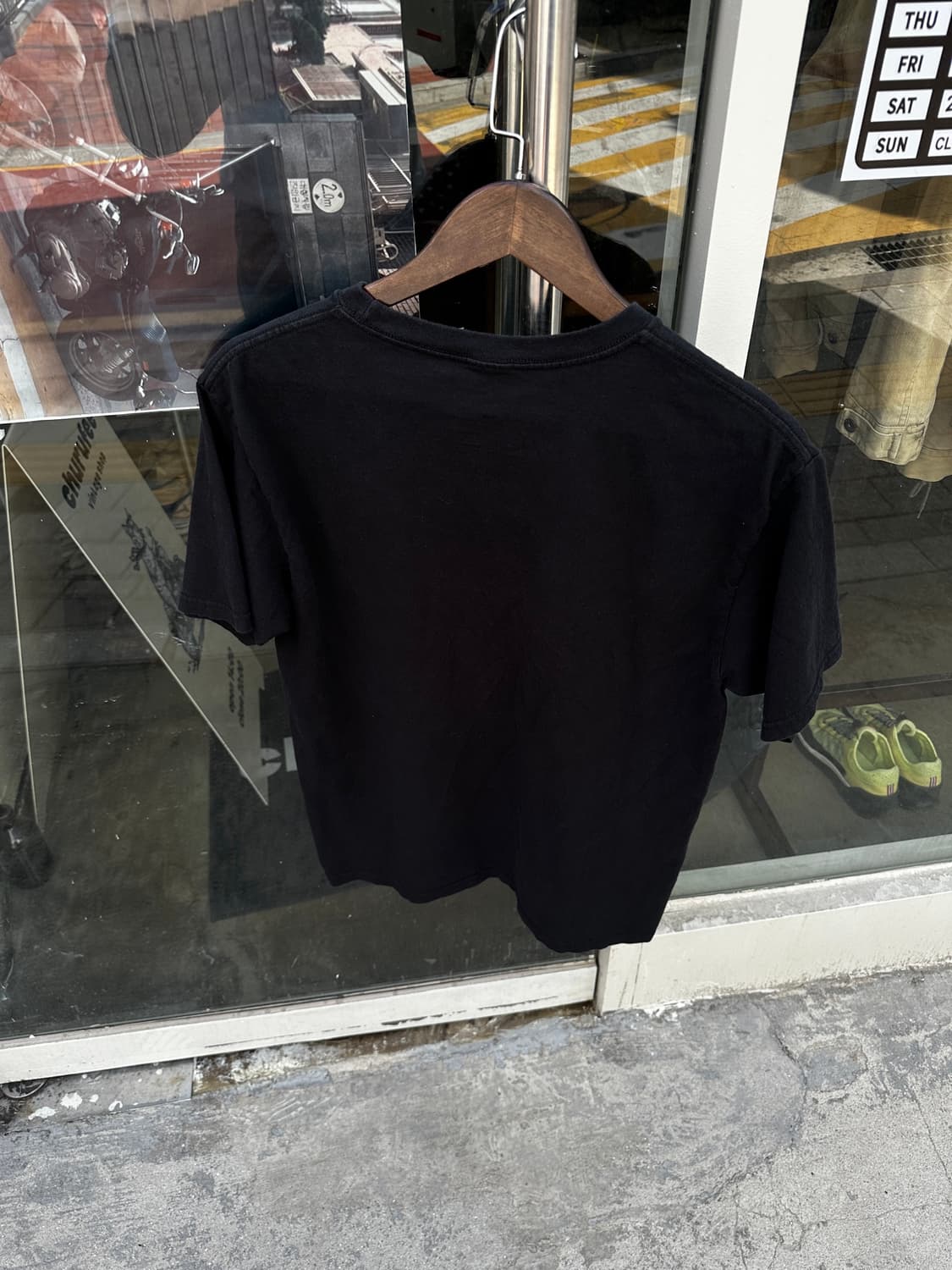 Whitney Houston Graphic Tee 상품이미지3