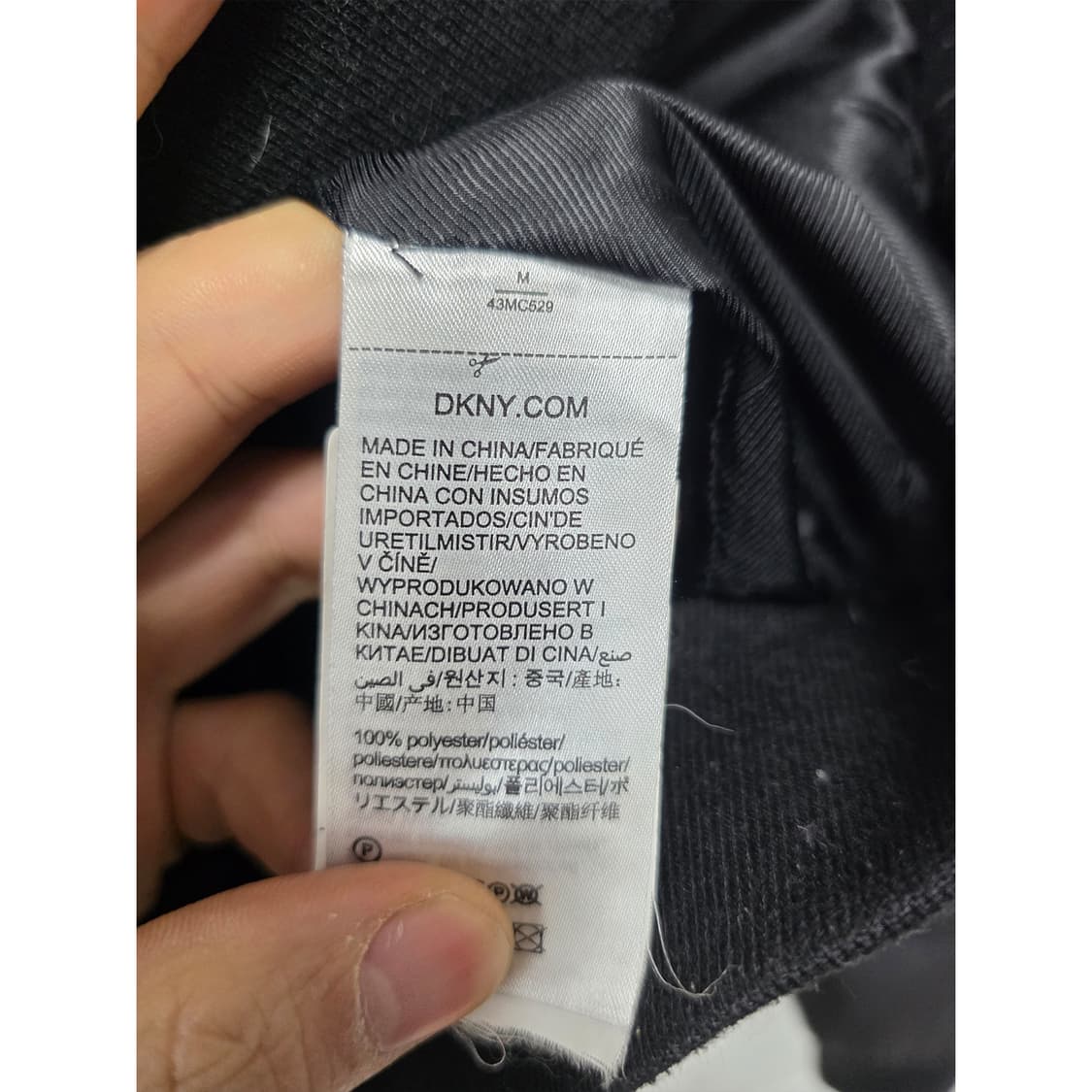 택포// DKNY 블랙 패딩 M 상품이미지3