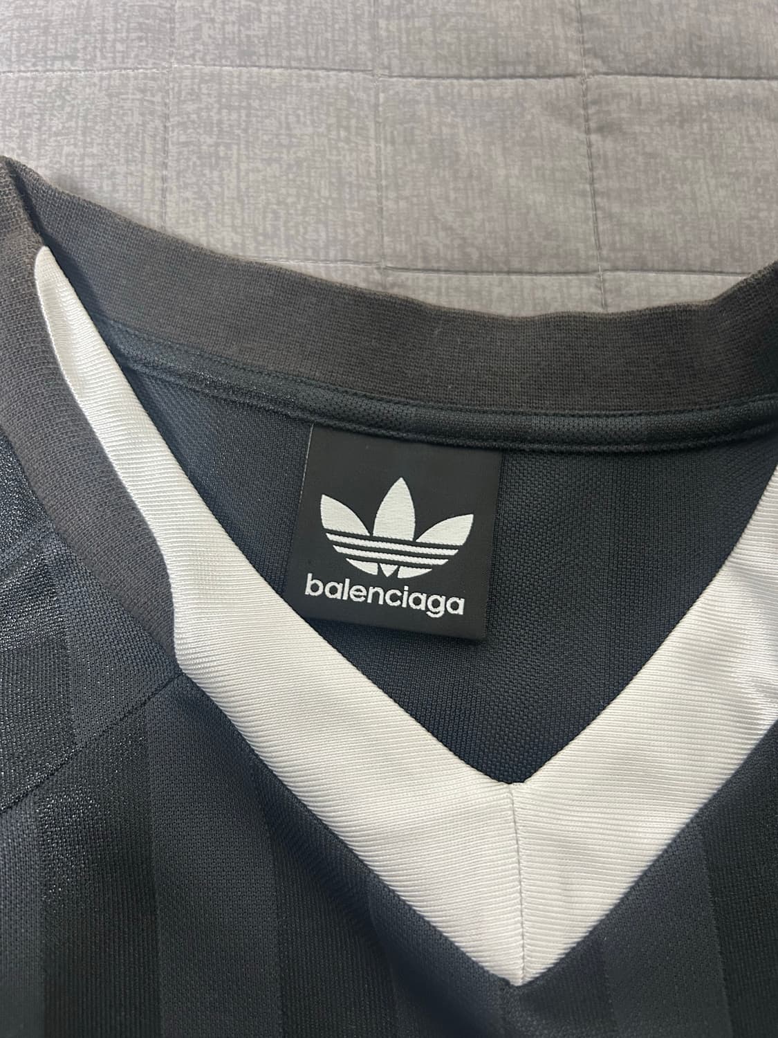 [2] 발렌시아가 아디다스 사커 풋볼 져지 반팔 티셔츠 블랙 상품이미지3