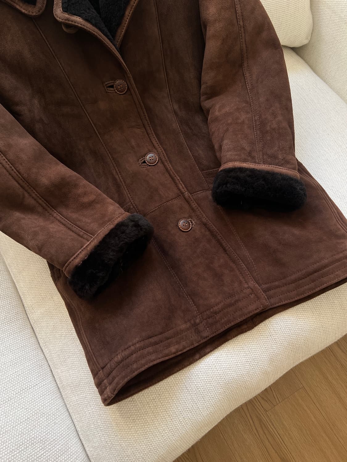 Figaro 모카 브라운 양가죽 시어링 하프 코트 상품이미지3