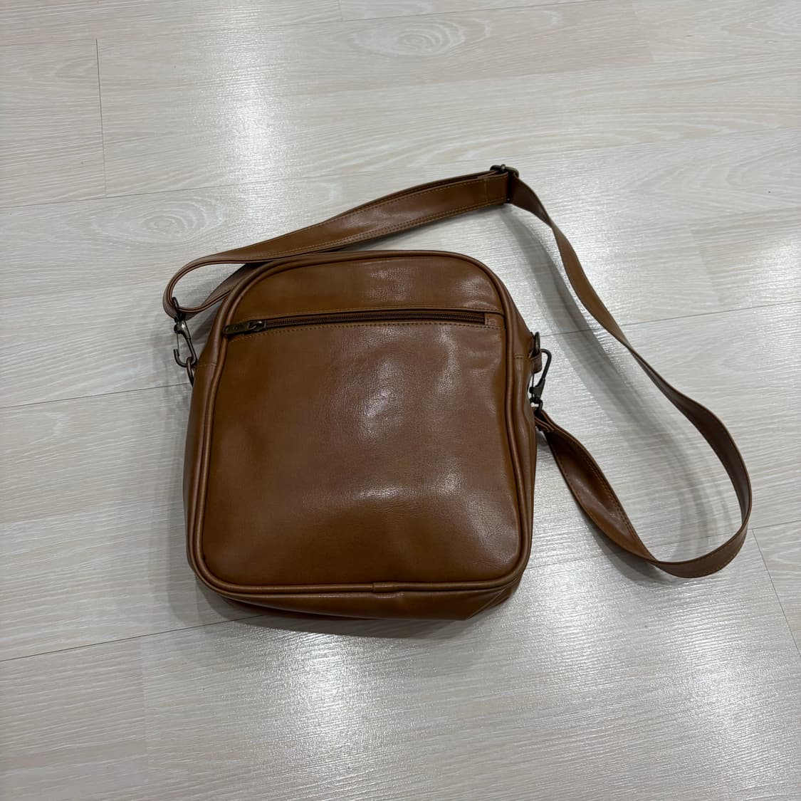 아디다스 일본판 00s 레더 스타일 파이어버드 크로스백 가방 상품이미지5