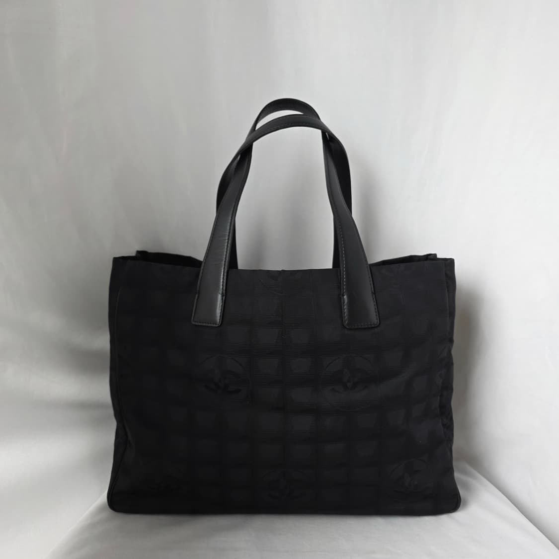 [정품 CHANEL] 샤넬 나일론 뉴트래블백 쇼퍼백 토트백 상품이미지8