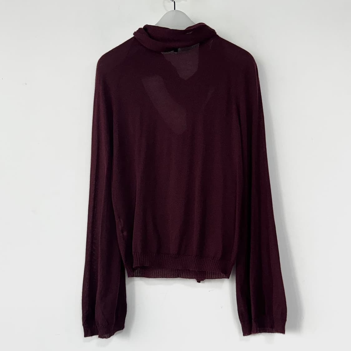 입생로랑 타이 넥 캐시미어 니트 탑 상품이미지5