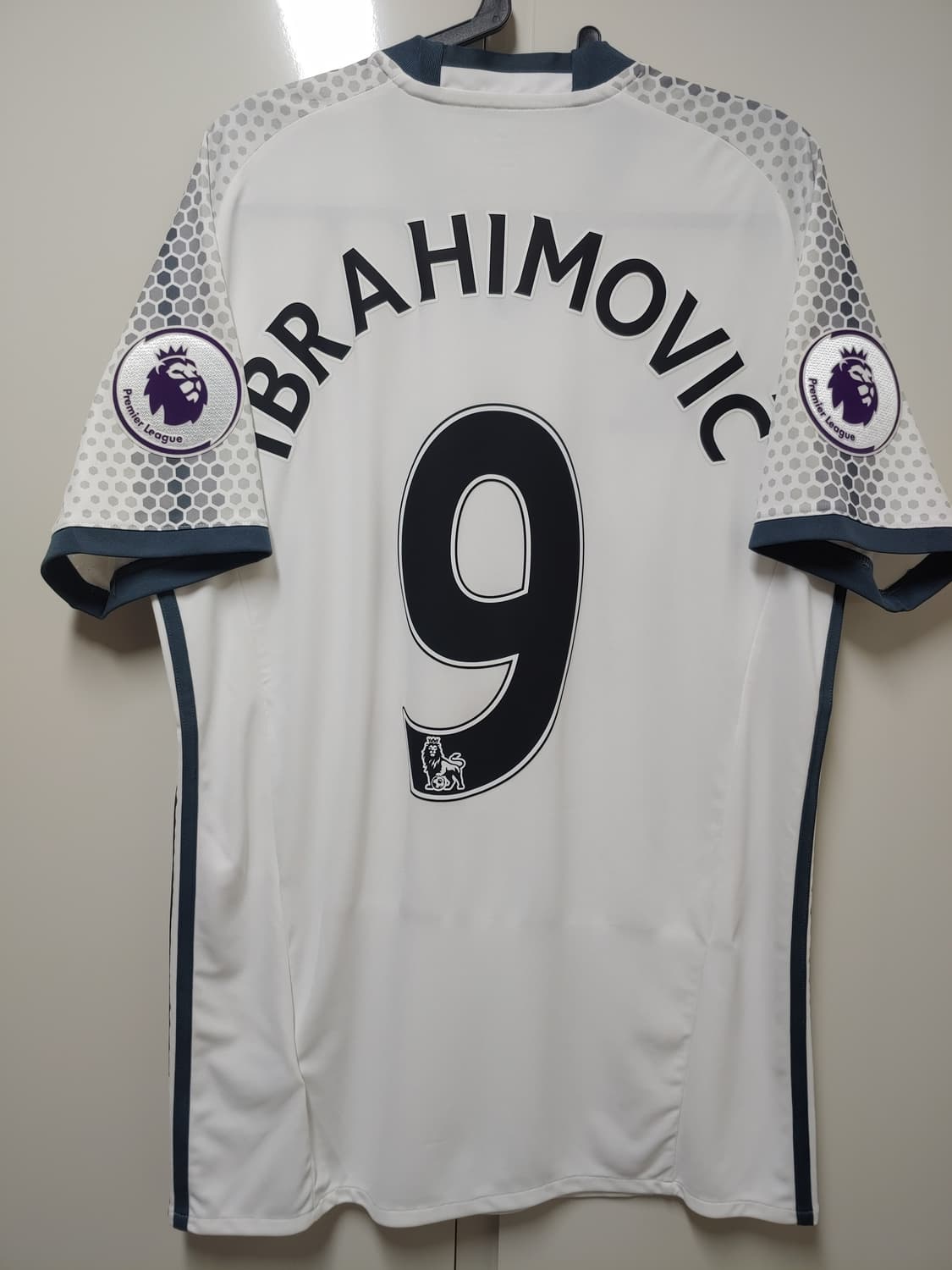 M 16/17 맨유 써드 즐라탄 상품이미지2