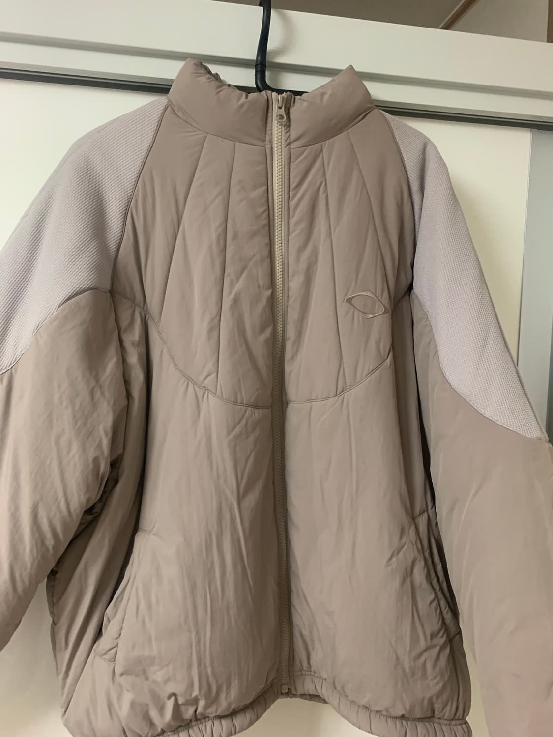 미스치프 롬버스 팀 다운 재킷 베이지 상품이미지2