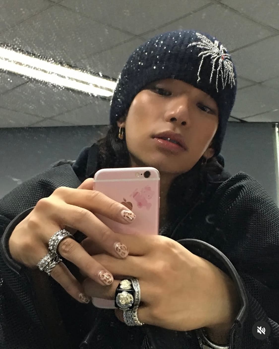FIREWORKS STUDDED BEADED BEANIE BLACK 상품이미지2