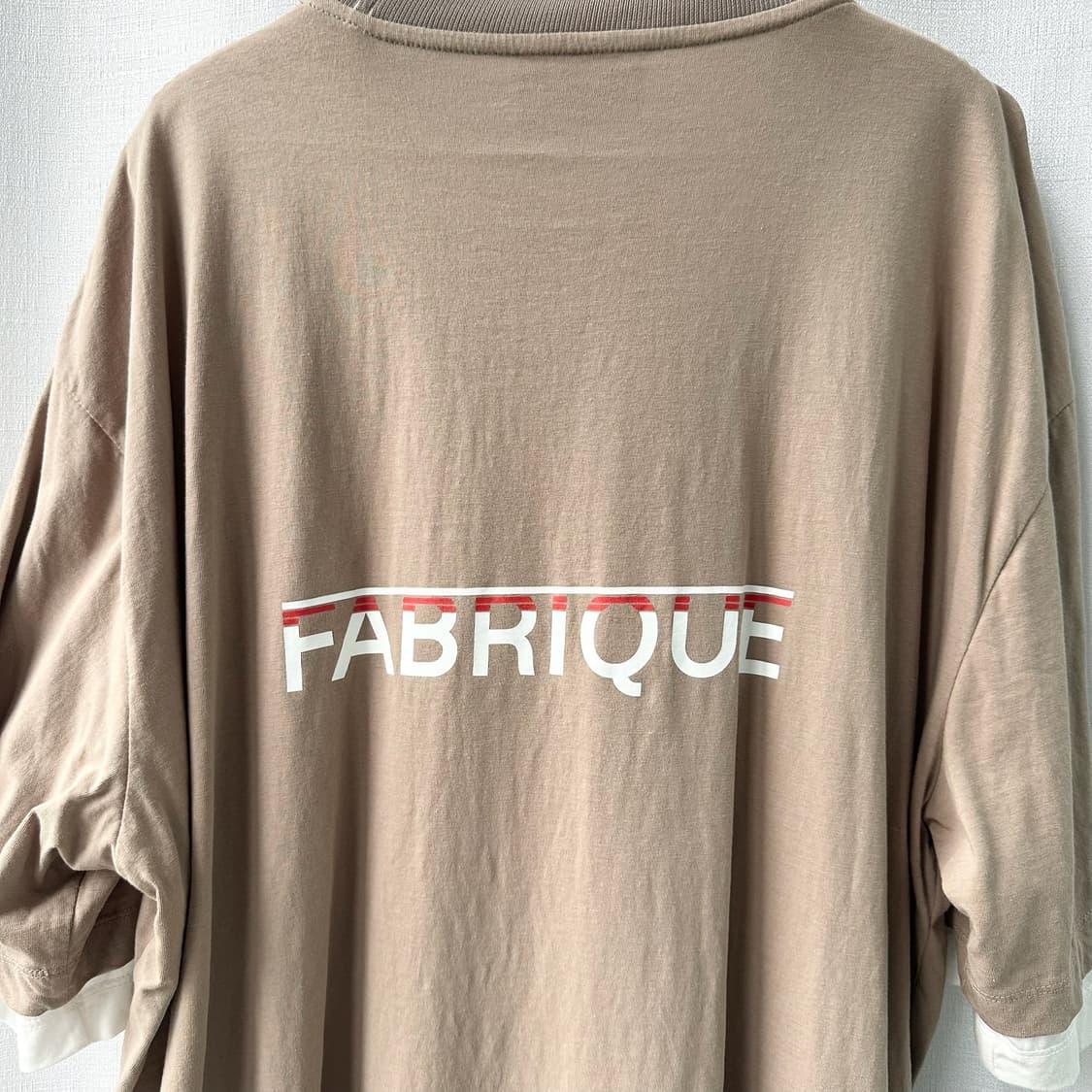 솔리드 옴므 FABRIQUE 백로고 레이어드 반팔 티셔츠 베이지 52 상품이미지2