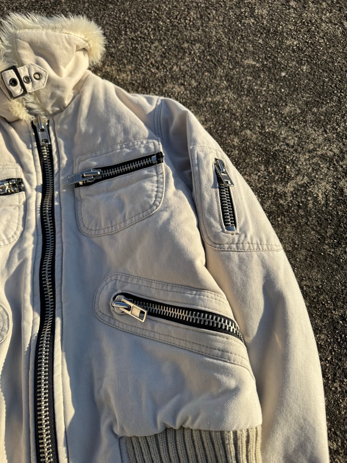 Ivory Fur-Trim Bomber Jacket 상품이미지4