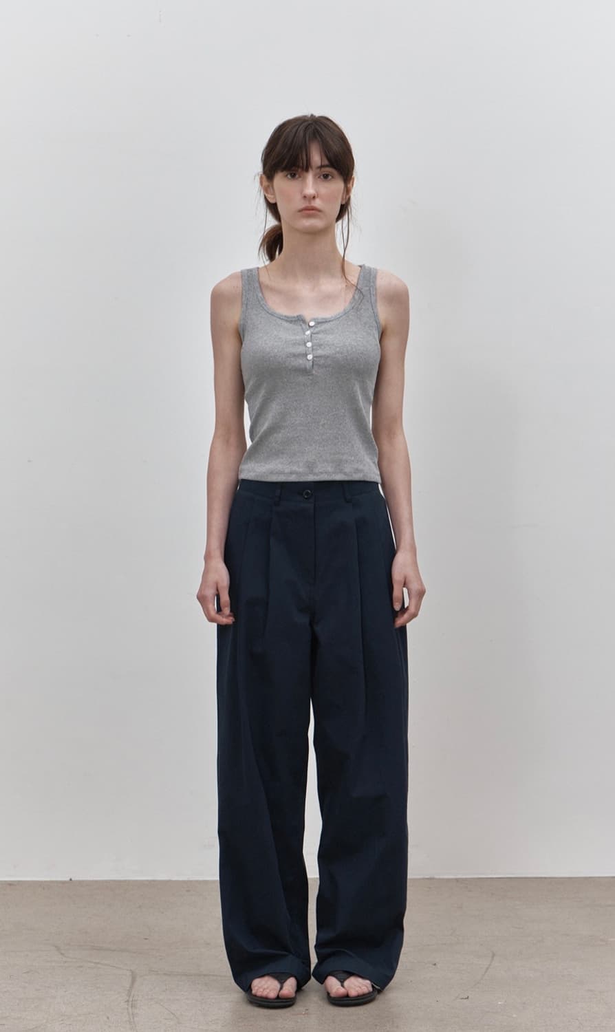 [코어드] Pocket pintuck slacks (navy) 상품이미지2