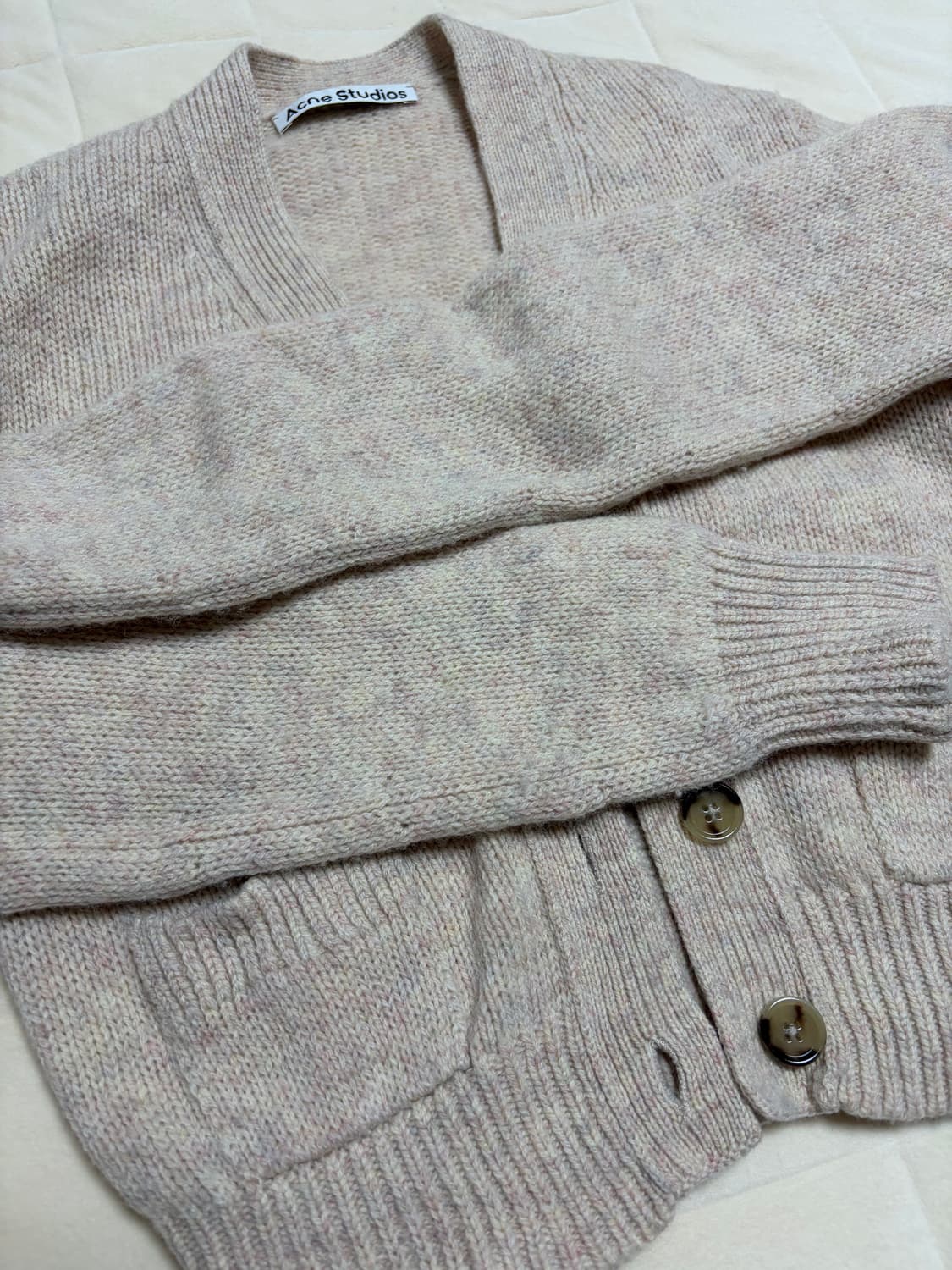 아크네 베이지 크롭 니트 가디건 s사이즈 상품이미지6