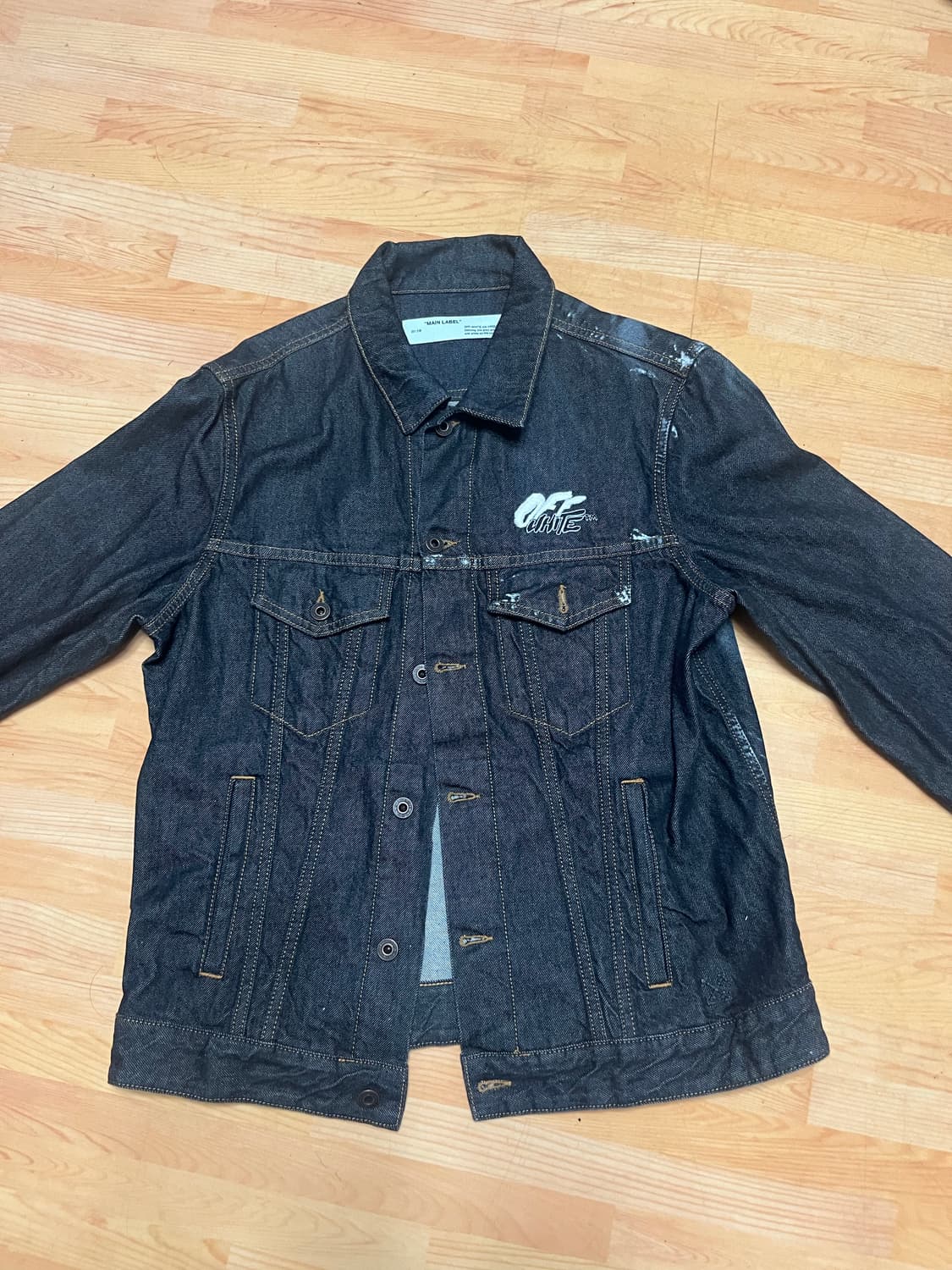 오프화이트 데님 자켓 판매합니다 상품이미지1
