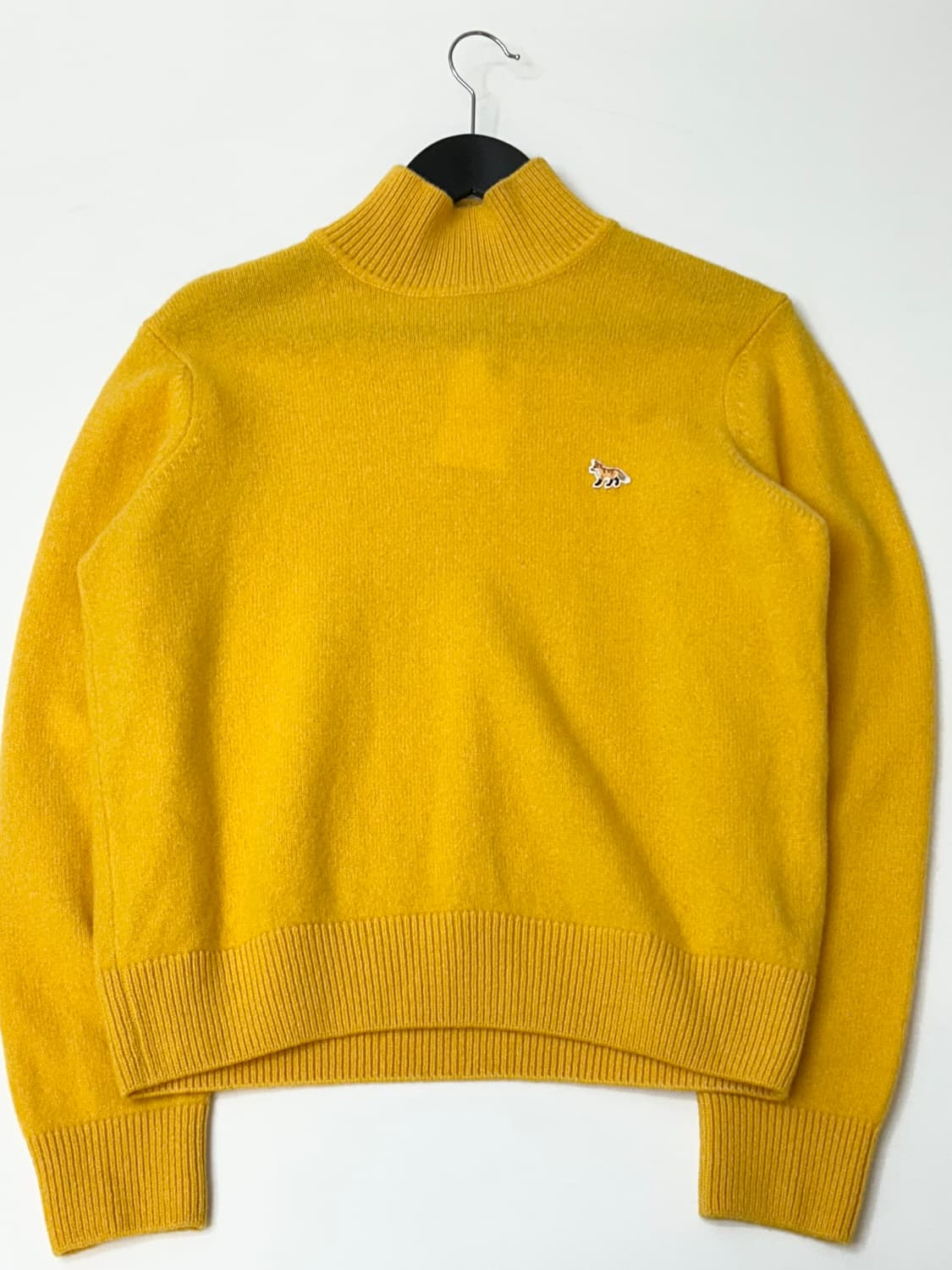 Maison Kitsune 메종 키츠네 옐로우컬러 터틀넥 스웨터 상품이미지2